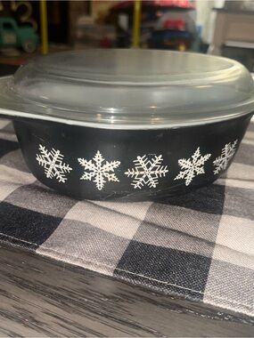 This is a vintage Pyrex "Black oval casserole dish. Rare 1956